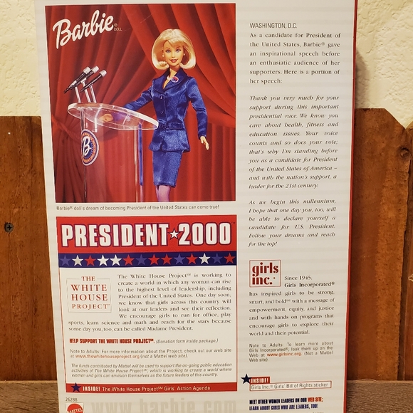 2000 Barbie for President - Picture 2 of 2